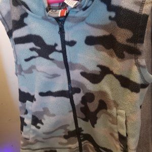 3/$40 AZ Jean Company  Women's Small Hooded Blue Camo Fleece Vest with Zipper